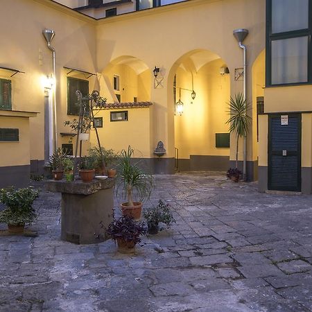 Napul'é Apartament Napoli Esterno foto
