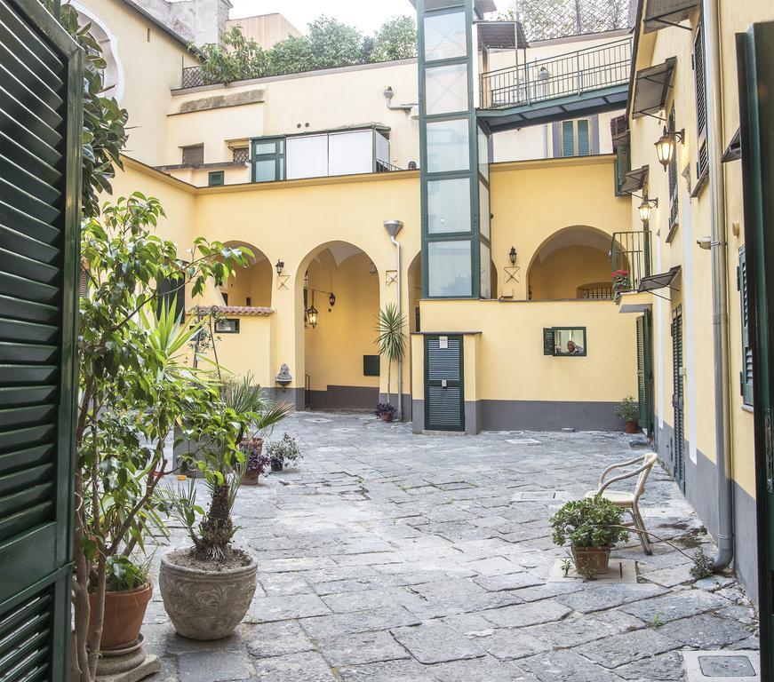 Napul'é Apartament Napoli Esterno foto