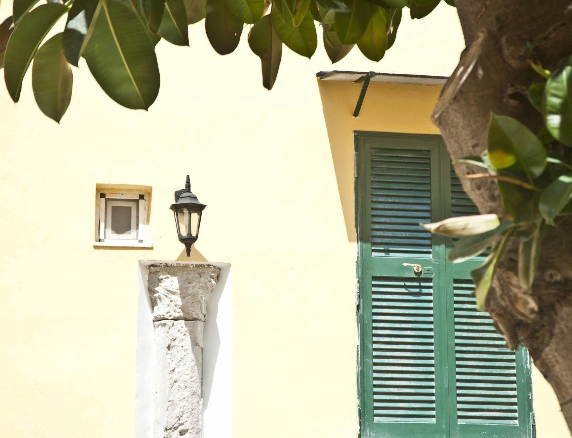 Napul'é Apartament Napoli Esterno foto