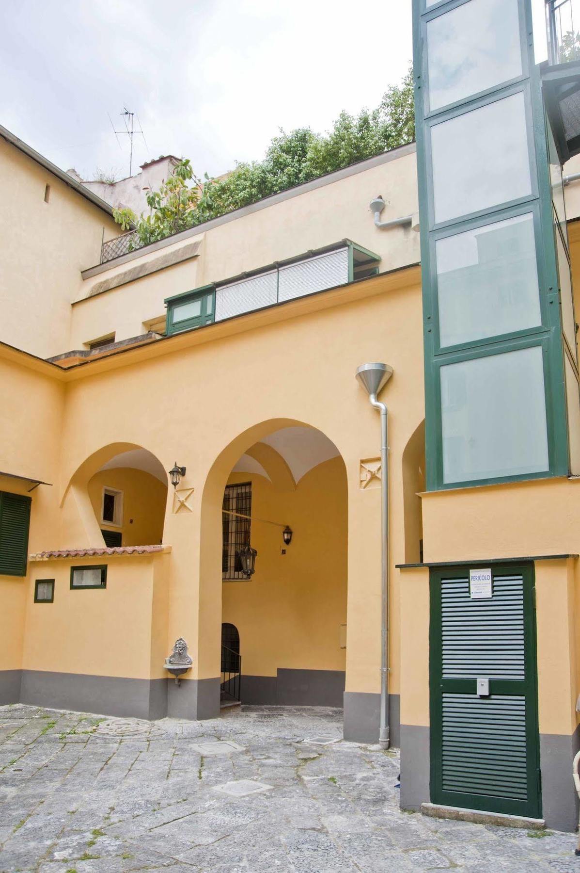 Napul'é Apartament Napoli Esterno foto